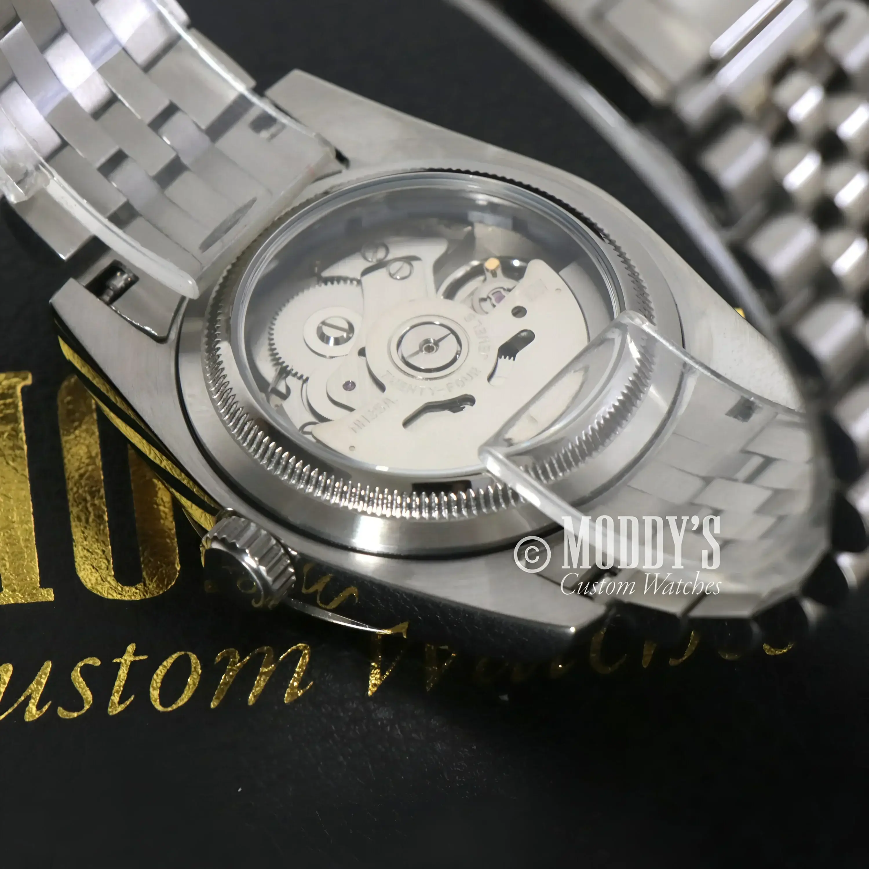 Seikojust | White Arabic Textured - Image 11